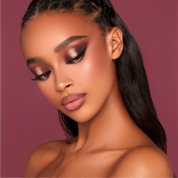 Kylie Cosmetics The Mauve Eyeshadow Palette - Picture 7 of 11